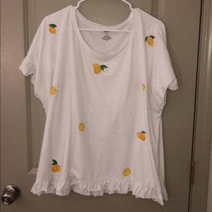 White short sleeve lemon shirt. Never worn.